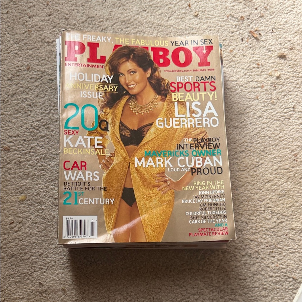 PLAYBOY Cover Featuring Lisa Guerrero - Gold, Black
